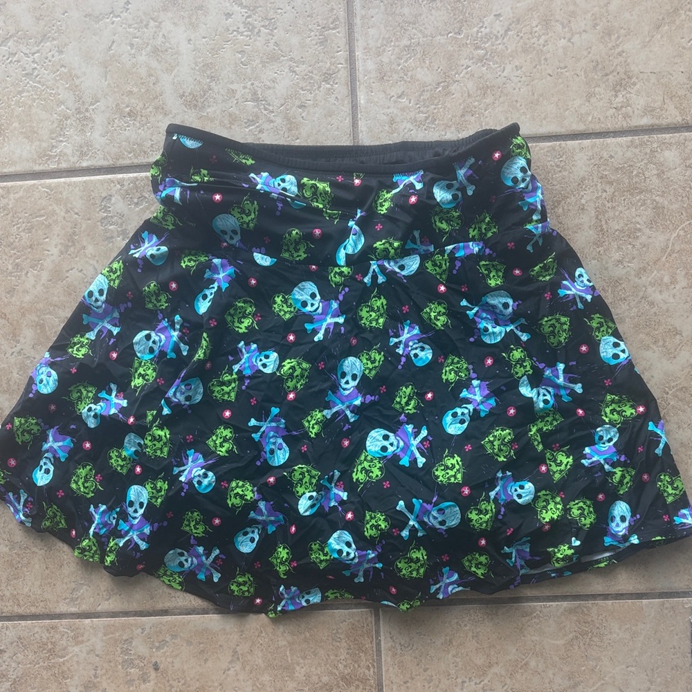 Edgy Black Skull Print Women's Skater Skirt
